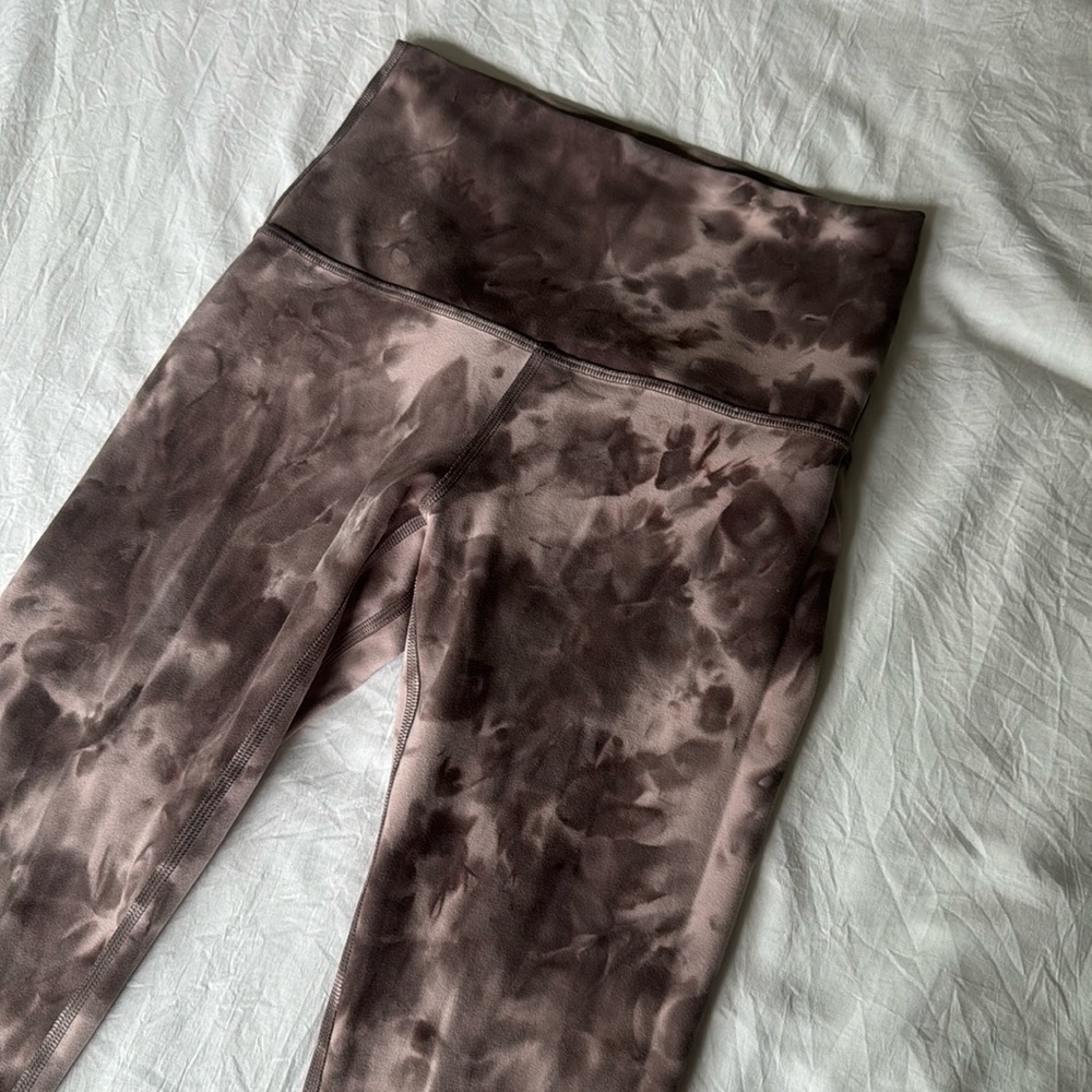 Lululemon 23” size 2